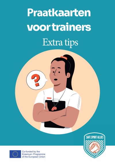 Trainer met clipboard vast. Praatkaarten voor trainers.